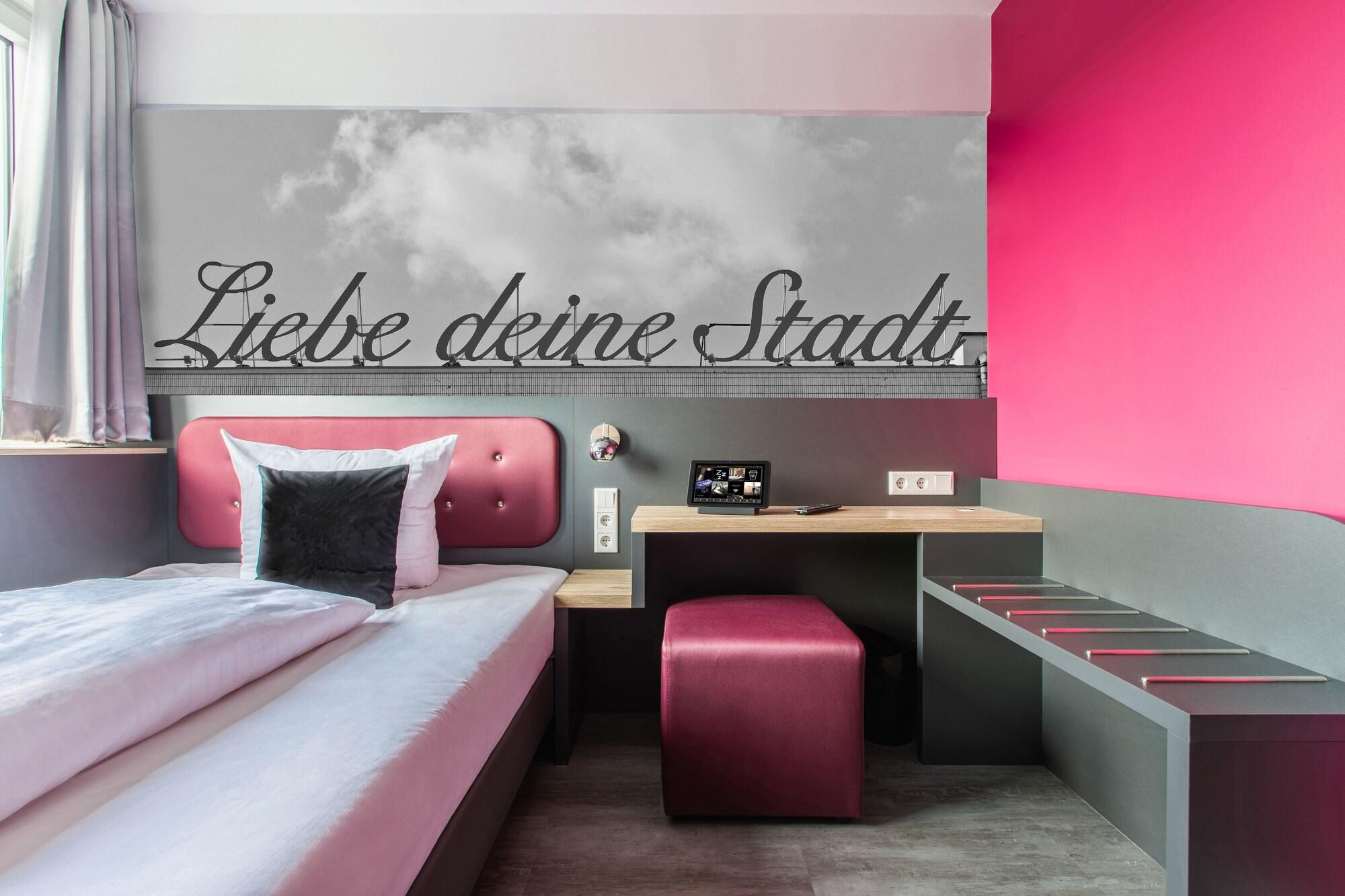 สมาร์ทตี้ โคโลญ โดม โฮเทล - บอร์ดดิ้งเฮาส์ Hotel ภายนอก รูปภาพ