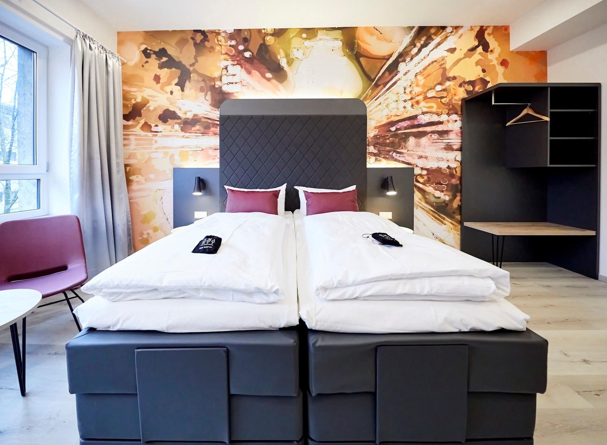 สมาร์ทตี้ โคโลญ โดม โฮเทล - บอร์ดดิ้งเฮาส์ Hotel ภายนอก รูปภาพ