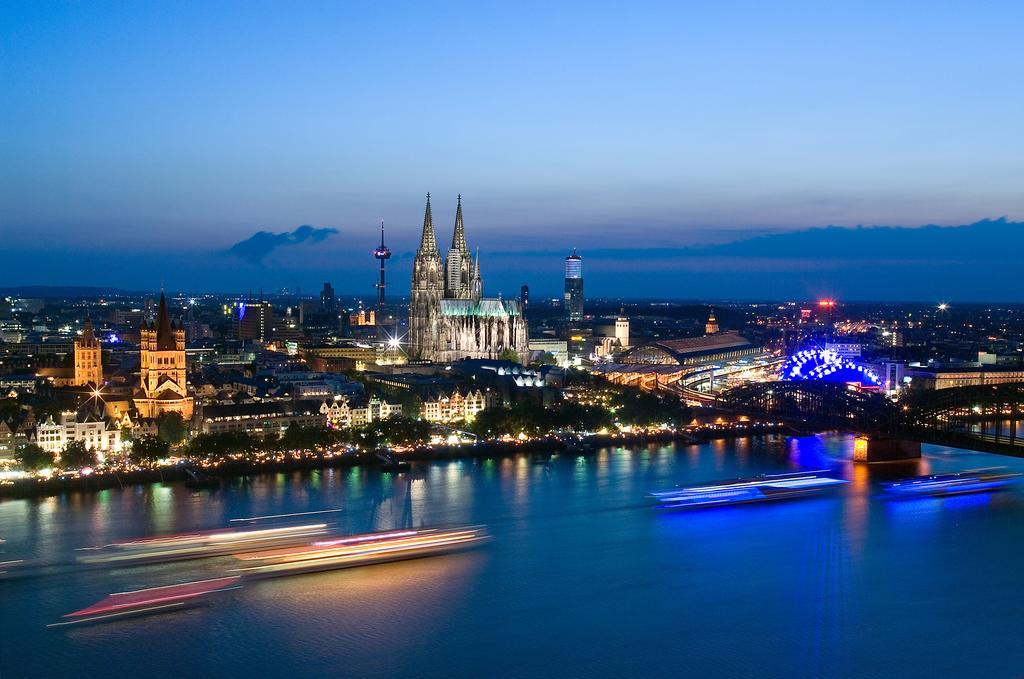 สมาร์ทตี้ โคโลญ โดม โฮเทล - บอร์ดดิ้งเฮาส์ Hotel ภายนอก รูปภาพ